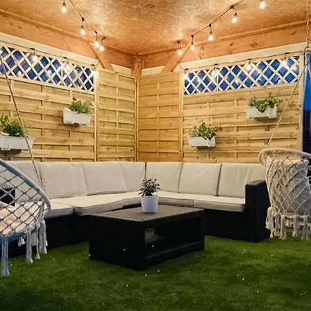 Beautiful In With Outdoor Swimming Pool, Sauna And Heated Swimming Pool Ferienhaus *